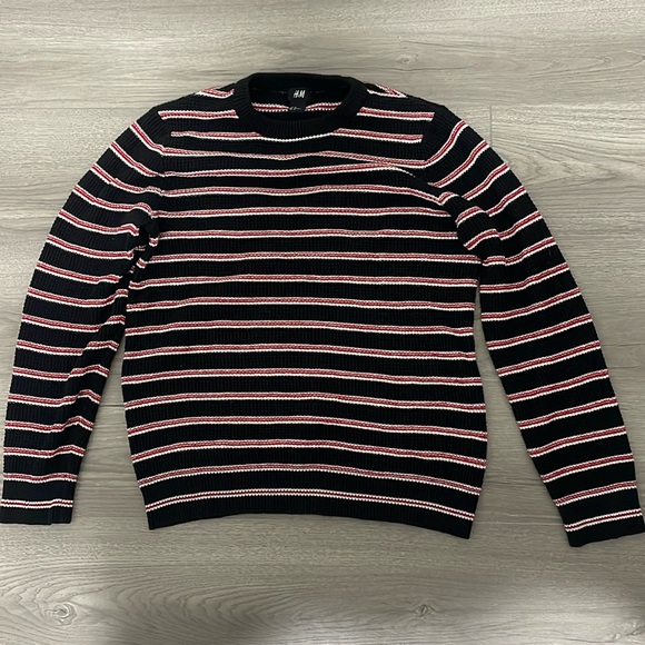 Men’s Crochet Sweater - Picture 1 of 3